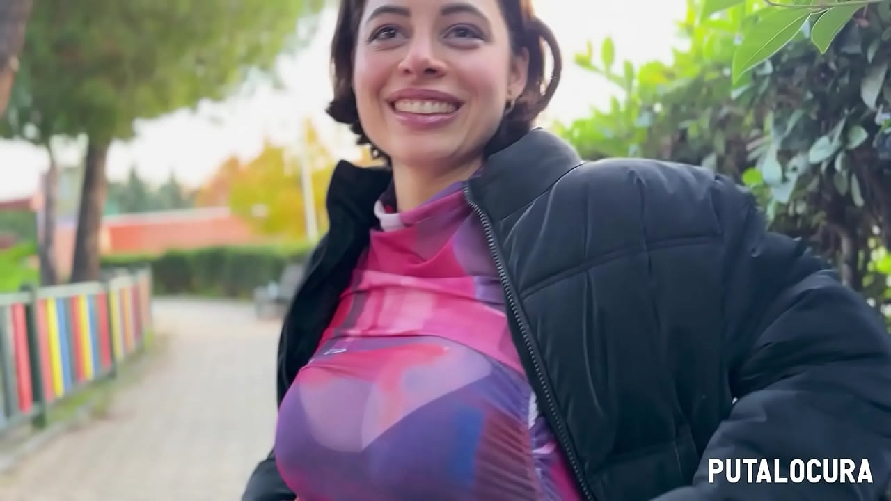 Increíble latina tetona Lulita Star es pillada por Torbe y traga toda su leche
