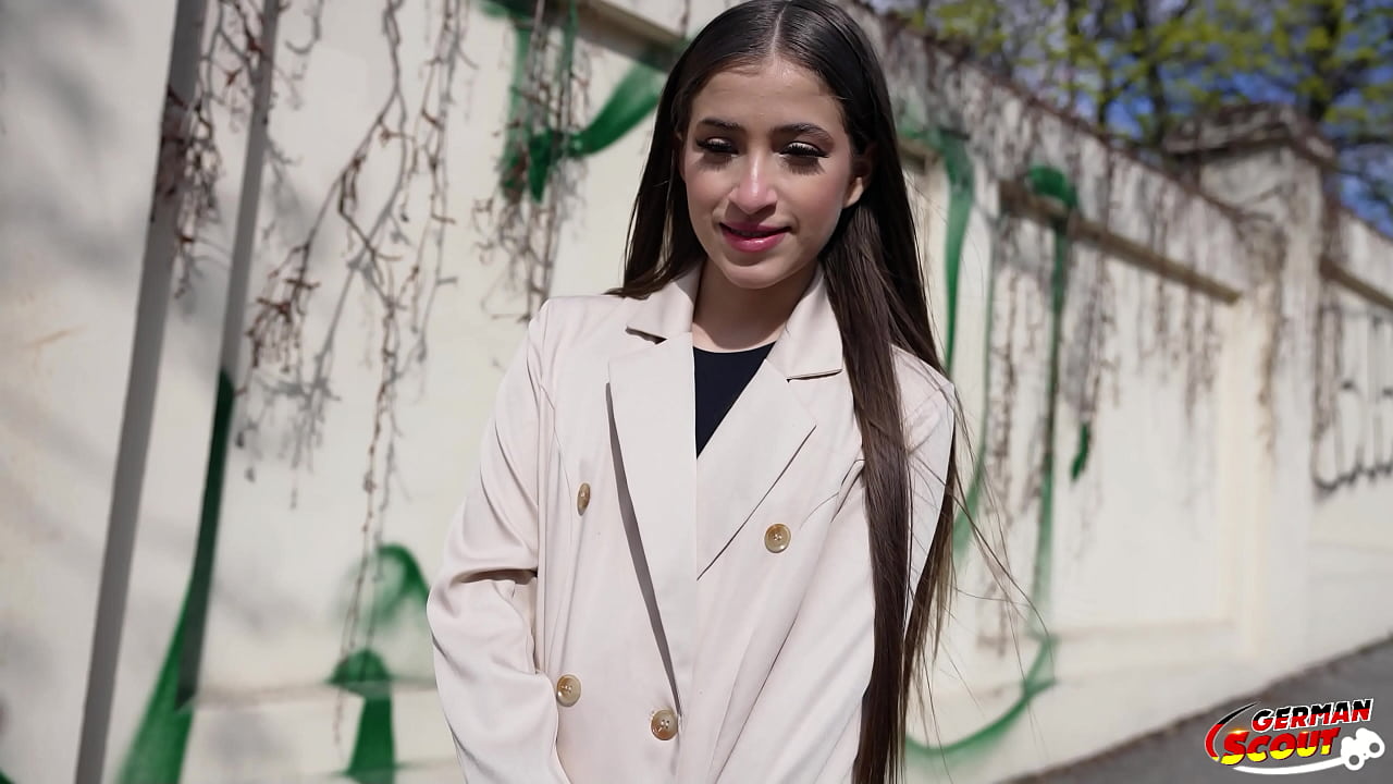 SCOUT ALEMÁN – La pequeña colombiana Sofia Smith habla con Casting Fuck en un viaje de vacaciones a Berlín